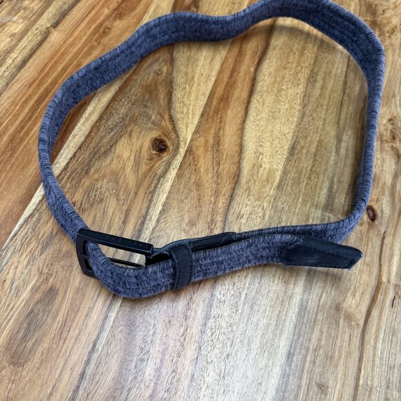 Travis Mathew stretch Woven Golf Belt - 43 inches long - Picture 2 of 3